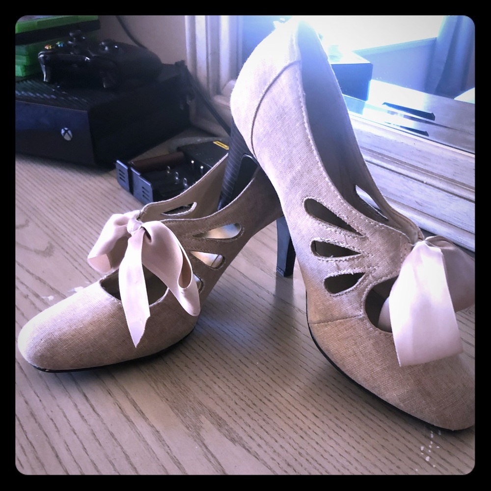Heels with Bow